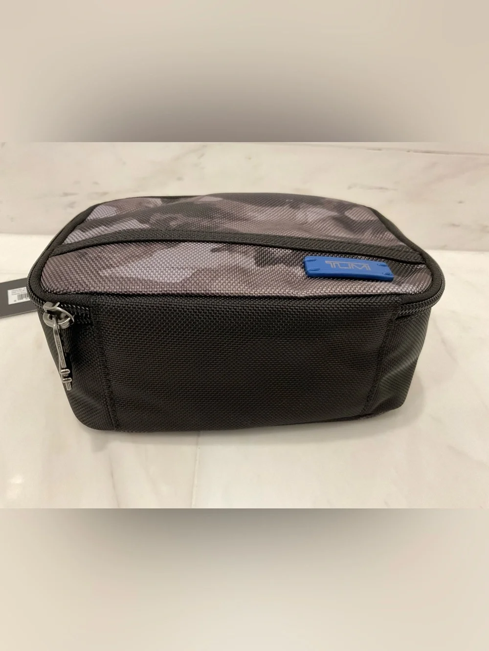NEW TUMI Zippered CUBE TRAVEL POUCH - Cosmetic Bag - MOUNTAIN CAMO